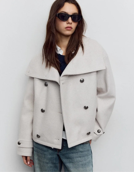  Stradivarius Soft Touch Crossover High Neck Jacket In Ecru White 