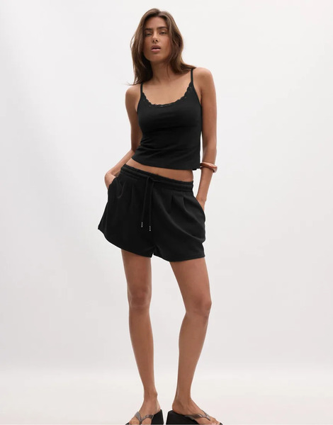  Stradivarius Soft Touch Shorts With Darts In Black 