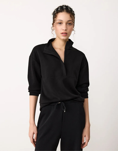  Stradivarius Soft Touch Sweatshirt With Zip In Black 