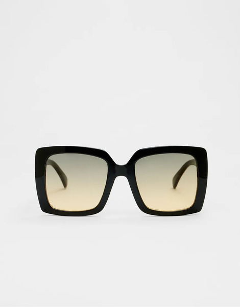 Stradivarius Square Sunglasses With Gradient Lenses In Black 