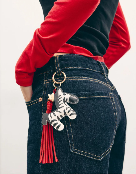  Stradivarius Zebra Charm Keyring In White 