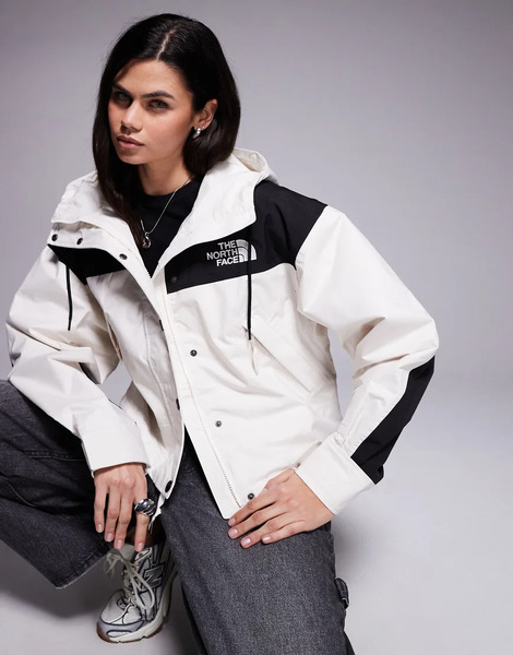  The North Face Reign On Waterproof Jacket In Off White 