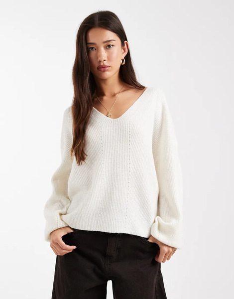 Threadbare Fluffy V Neck Slouchy Jumper In Off White 