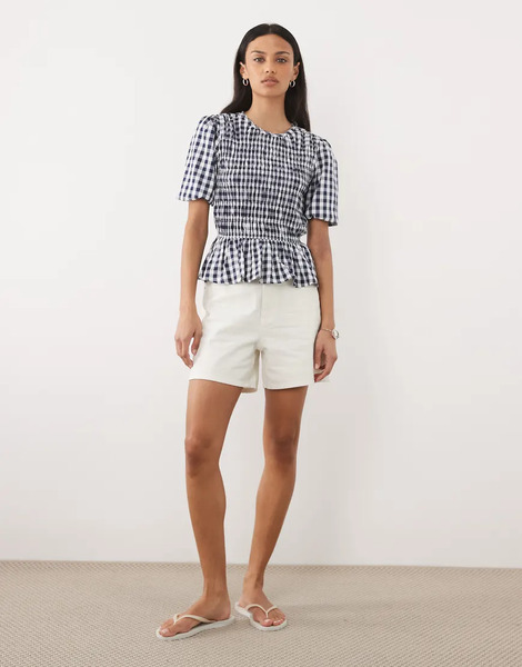  Threadbare Textured Shirred Top With Puff Sleeves In Navy Gingham 