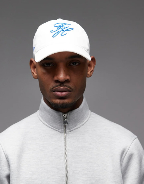  Tommy Hilfiger Script Logo Cap In Ecru White 
