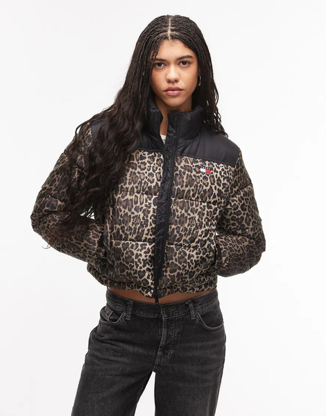  Tommy Jeans Cropped Puffer Jacket In Leopard Print Multi 