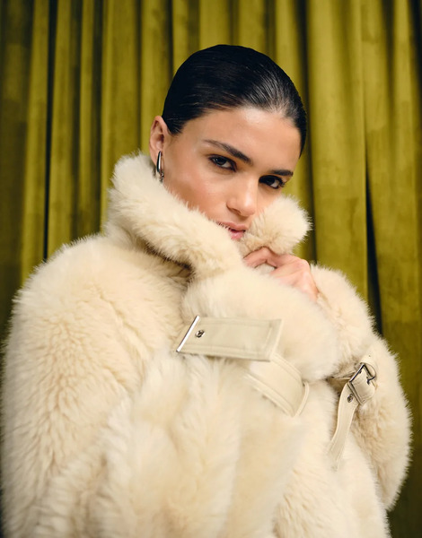  Urbancode Faux Fur Belted 80's Jacket In Cream White 
