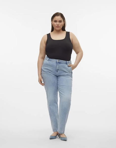  Vero Moda Curve Mom Fit Jeans In Light Blue 