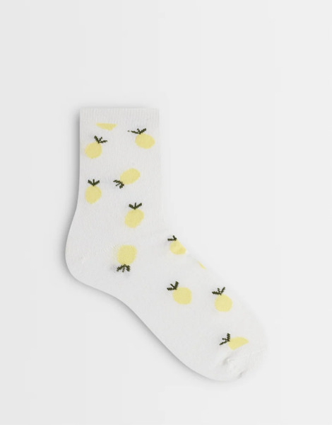  Vero Moda Lemon Print Ankle Socks In White 