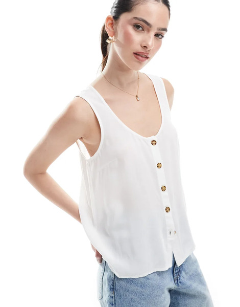  Vero Moda Sleeveless Buttondown Top In White 
