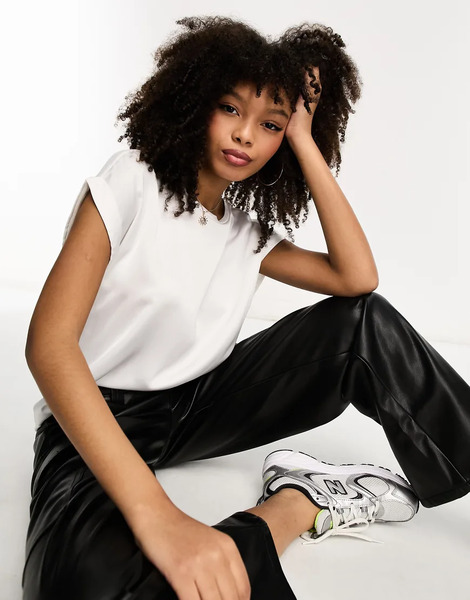  Vila Satin Front Top In White 