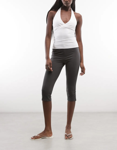  Weekday Capri Trousers In Dark Grey 