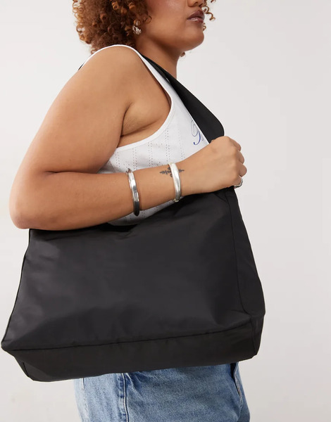  Weekday Carry Oversized Shoulder Bag In Black 
