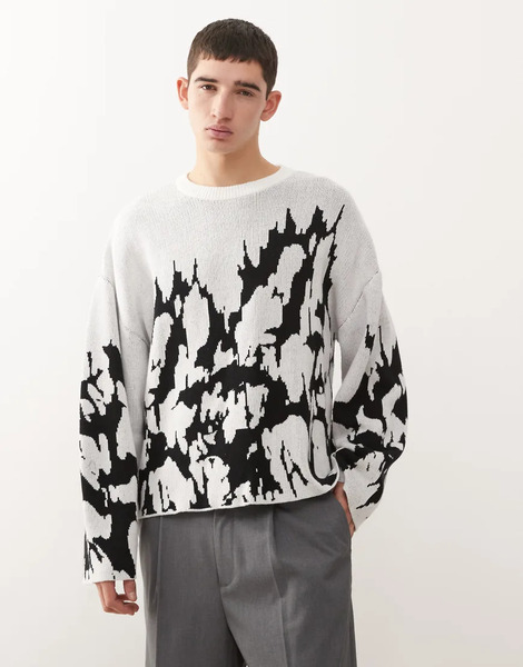  Weekday Oversized Jumper With Graphic Jacquard In White And Black 