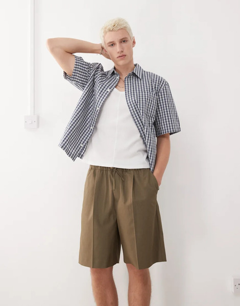  Weekday Oversized Smart Shorts With Elasticated Waist In Khaki Green 