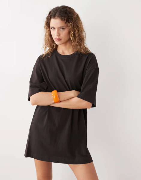  Weekday Oversized T Shirt Dress In Dark Brown 