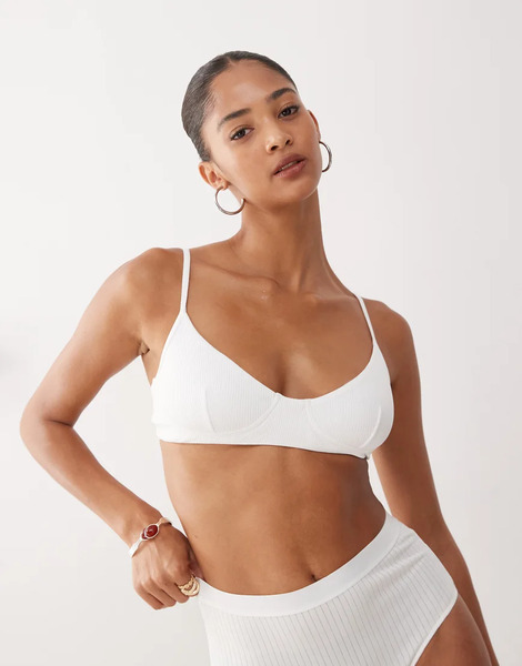  Weekday Ribbed Scoop Bra In White 