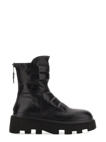  Elena Iachi Elena Iachi Leather Boot 
