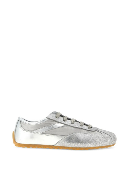  Alexander Mcqueen Embossed-logo Sneakers - Silver 