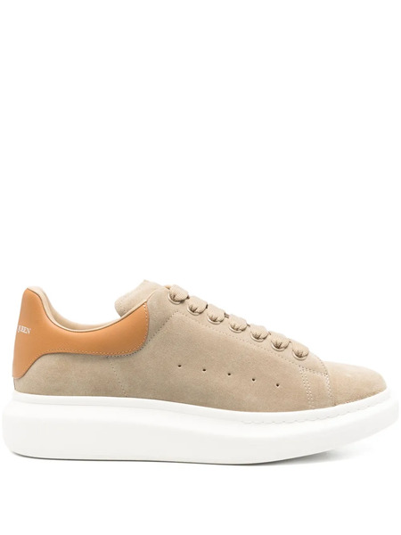  Alexander Mcqueen Oversized Suede Sneakers - Brown 
