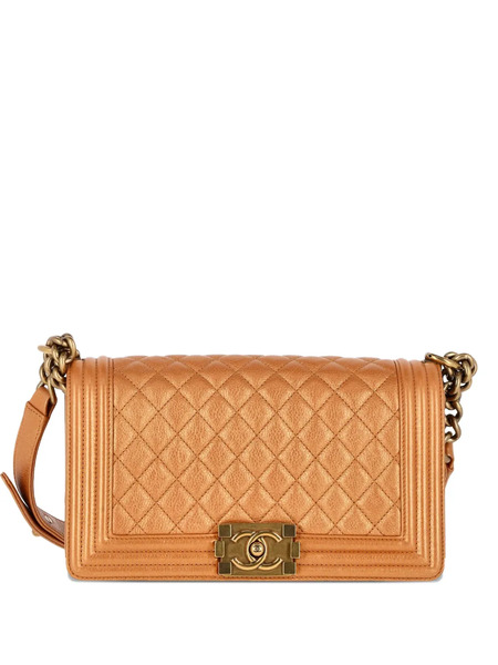  Chanel Pre-owned Quilted Chain Medium Boy Flap Bag - Brown 