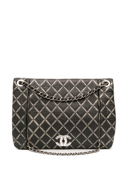  Chanel Pre-owned 2010-2011 Quilted Metallic Distressed Lambskin Cc Crystal Flap Shoulder Bag - Black 