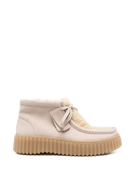  Clarks Torhill Shearling-panel Lace-up Boots - Neutrals 