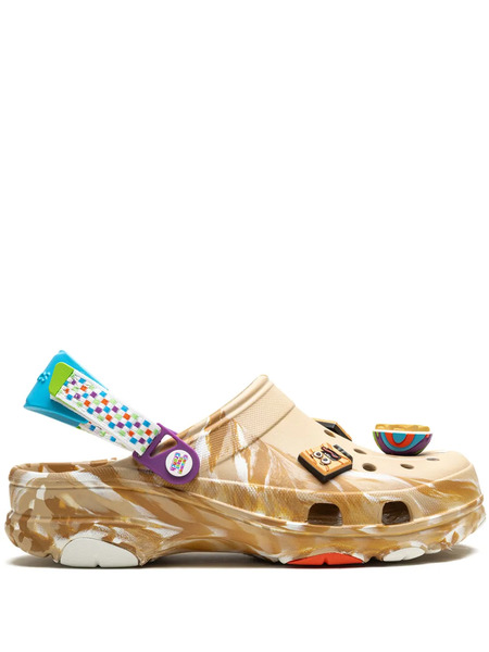  Crocs X Cinnamon Toast Classic All-terrain Clogs - Brown 