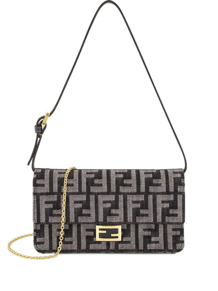  Fendi Baguette Chain Strap Wallet - Black 