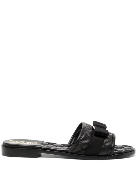  Ferragamo Vara Bow Quilted Slides - Black 