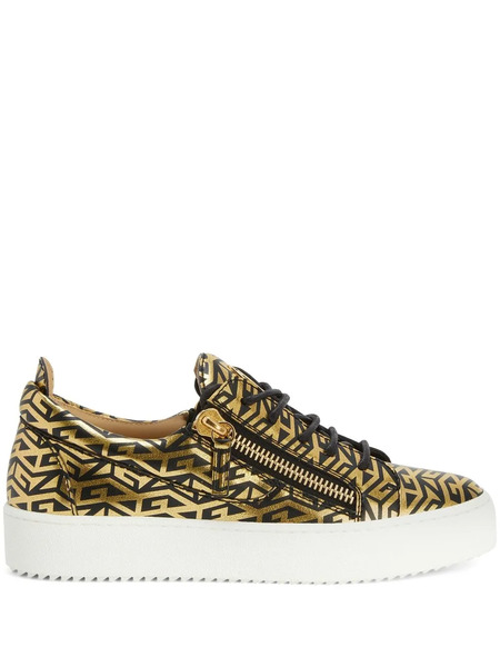  Giuseppe Zanotti Gail Monogram Sneakers - Gold 