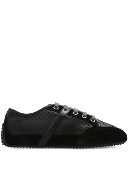  Givenchy Logo-embellished Sneakers - Black 