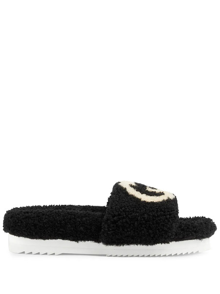  Gucci Interlocking G Shearling Slides - Black 