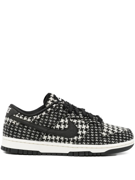  Nike Patterned Sneakers - Black 