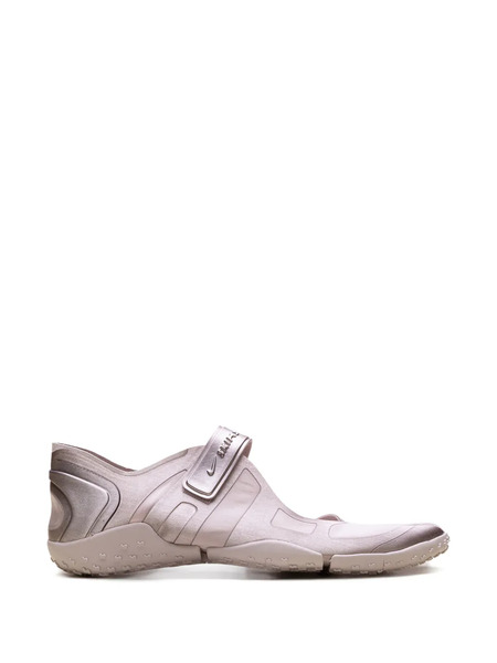  Nike Skims Rift Satin Strap Sneakers - Pink 