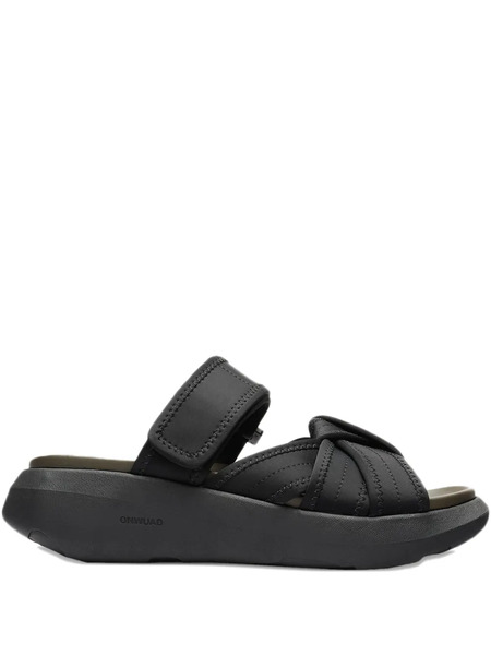  Onwuad Crossover Strap Sandals - Black 