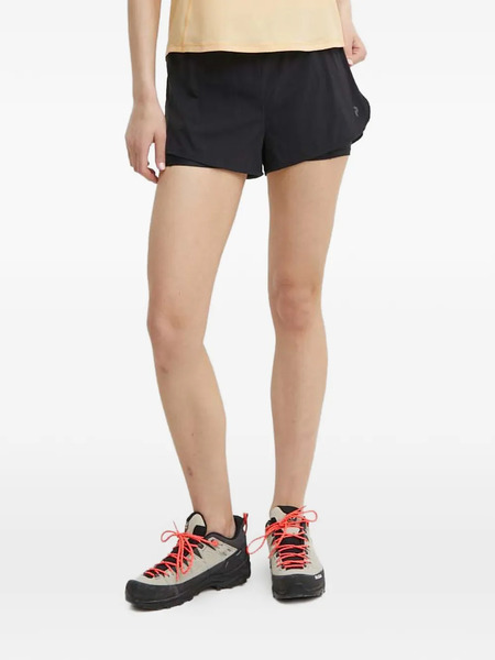  Peak Performance Logo-print Shorts - Black 