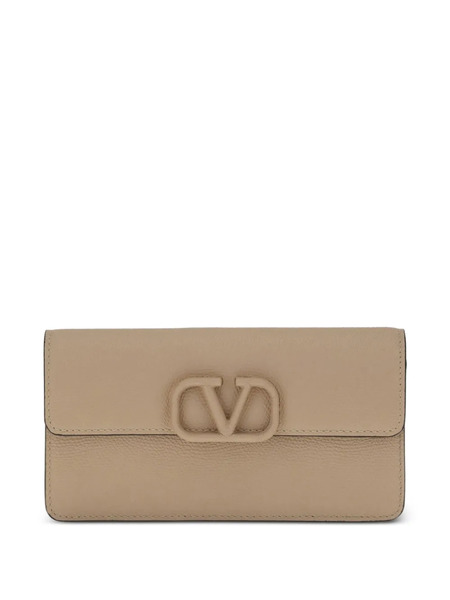  Valentino Garavani Vlogo Signature Strap Wallet - Brown 