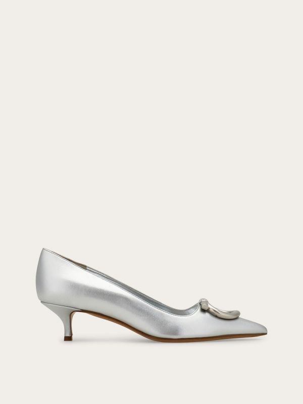  Ferragamo Women Maxi Gancini Pump Silver Size 2.5 