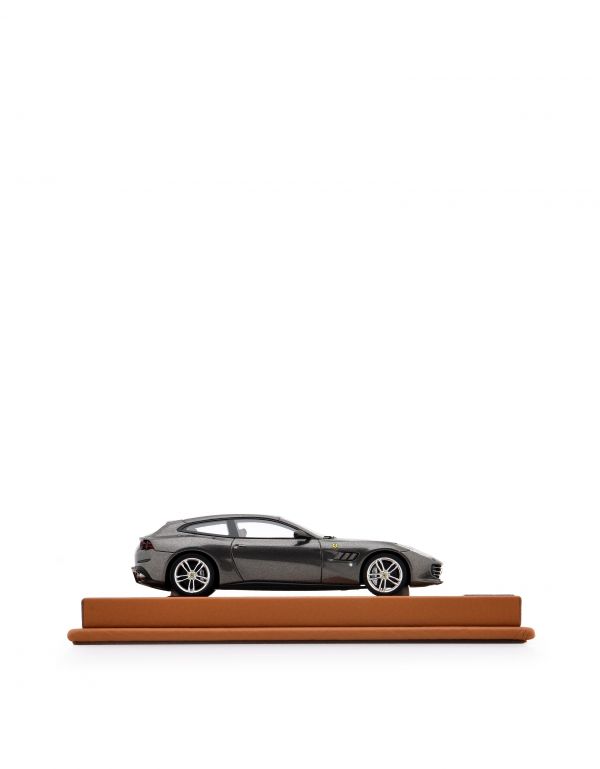  Ferrari Ferrari Gtc4lusso 1:43 Scale Model -  Replica & Scale Models Ingrid Os 