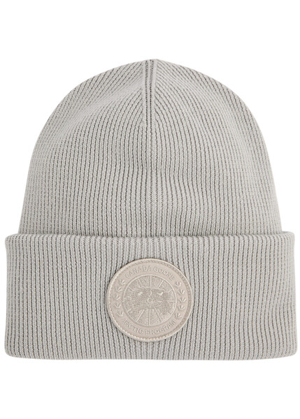  Canada Goose Arctic Ribbed Wool Beanie - Light Grey 