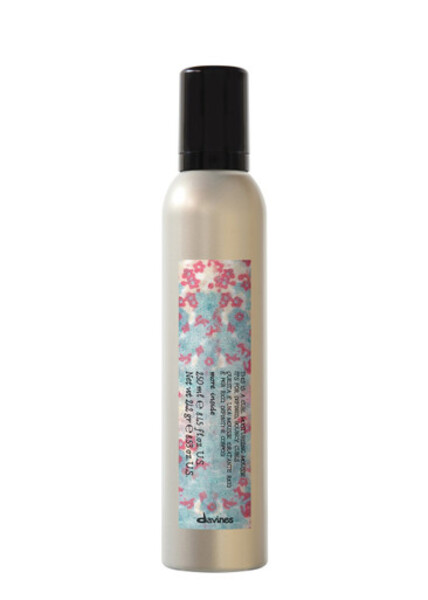  Davines - This Is A Curl Moisturizing Mousse - 250ml - Curling Mousse - Instant Volume And Definition - Hydration Elasticity And Shine 
