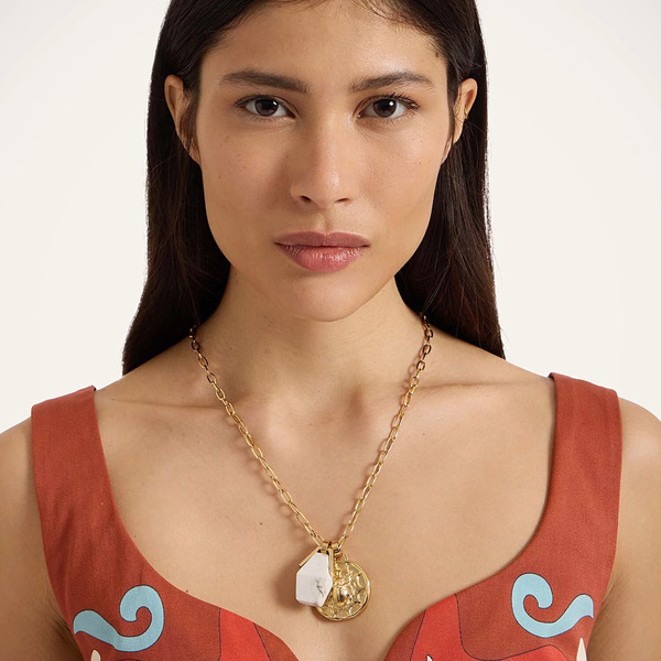  La Doublej Necklaces Gend - Transformation Charm Necklace Howlite Gold One Size 50% Copper 35% Brass 15% Resin 