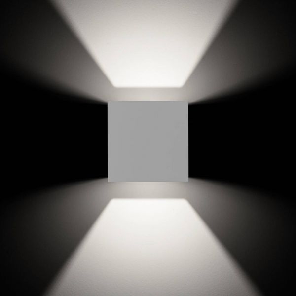  Cmd Cmd 9033 Led Outdoor Wall Light Up/down, White 