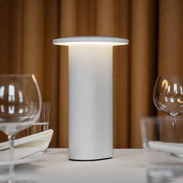  Fritz Hansen Fritz Hansen Solae Led Rechargeable Table Lamp, White, Aluminium, Ip44 