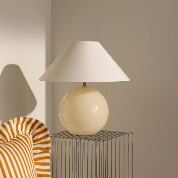  Globen Lighting Globen Lighting Iris Table Lamp, Cream, Height 45 Cm 