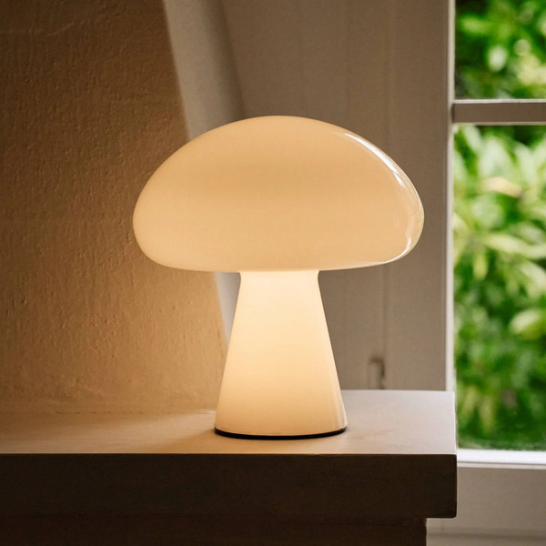  Gubi Gubi Obello Led Rechargeable Table Lamp, Pearl White, Ip44, Glass 