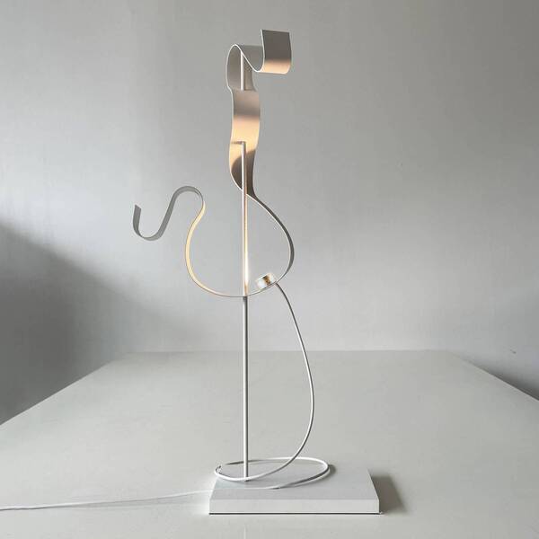  Knikerboker Knikerboker Curve Led Table Lamp, White 