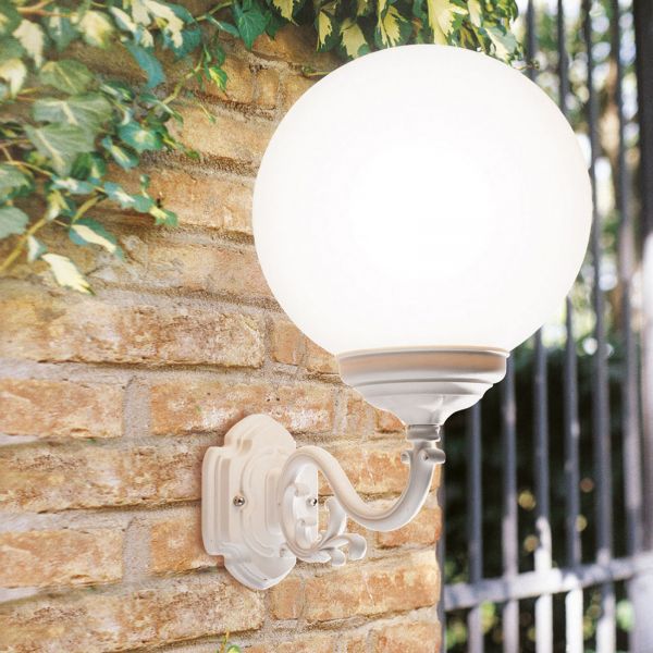 Lcd Lcd 1130 Outdoor Wall Light, Spherical Lampshade White 
