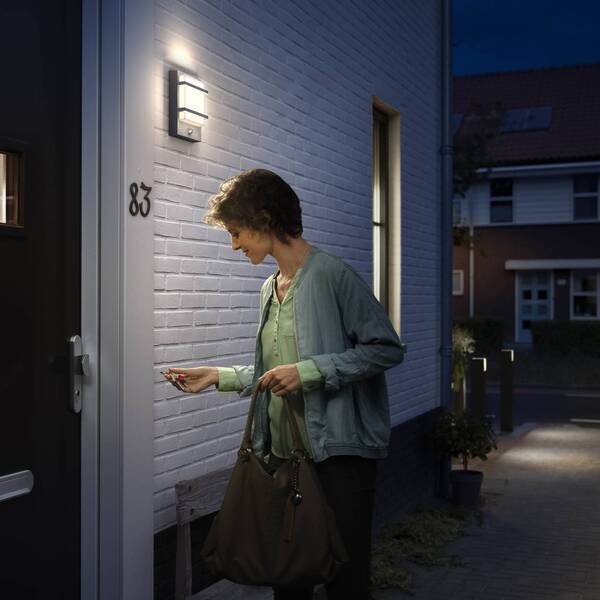  Philips Philips Mygarden Petronia Led Wall Light Sensor 
